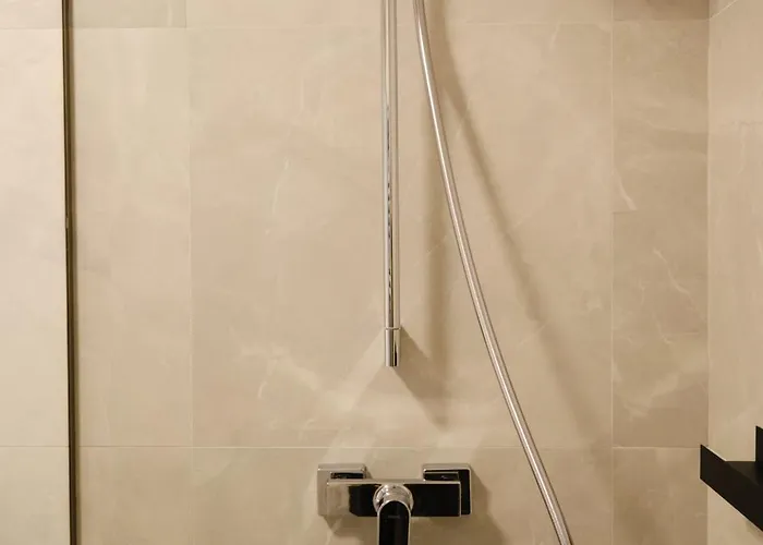 Jade I Cu Un Dormitor I One Cotroceni Park * Bükreş